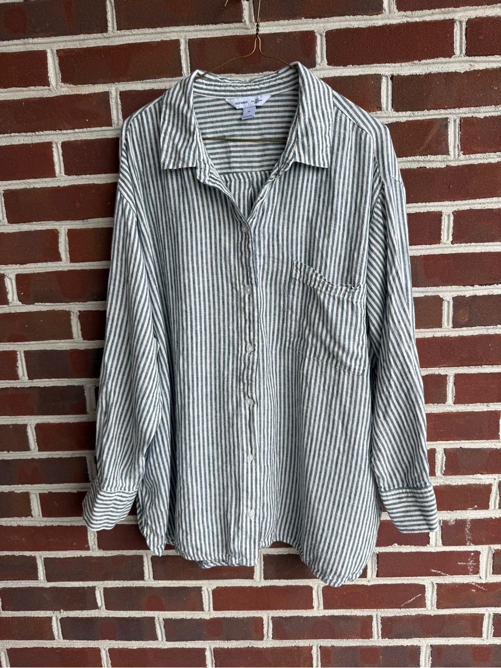 Old Navy Striped Boyfriend Button-Up Shirt in Blue White Linen/ Rayon Blend 2X